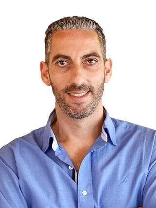 מנכ"ל מדלן טל קופל 