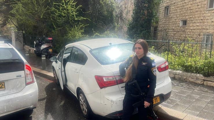 שוטרים ממחוז ירושלים עצרו חשוד שעומד מאחורי גניבת רכב מצפון הארץ