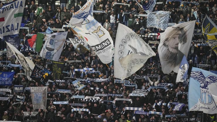 אוהדי לאציו (צילום: AP Photo/Andrew Medichini) אוהדי לאציו