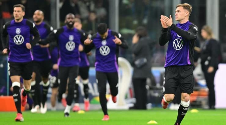 יוזואה קימיך בחימום (רויטרס) יוזואה קימיך בחימום