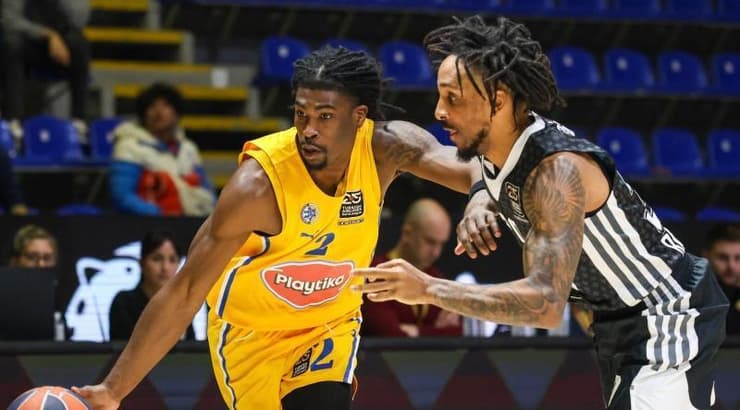 ג'ימי קלארק חודר לצבע (דראגן טשיץ') ג'ימי קלארק חודר לצבע