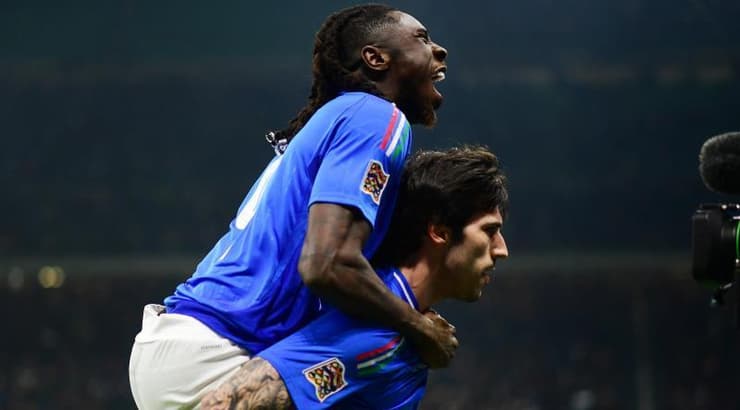 מויסה קן מטפס על סנדרו טונאלי (רויטרס) מויסה קן מטפס על סנדרו טונאלי