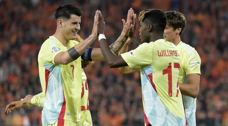 ניקו וויליאמס חוגג עם אלברו מוראטה (רויטרס) ניקו וויליאמס חוגג עם אלברו מוראטה