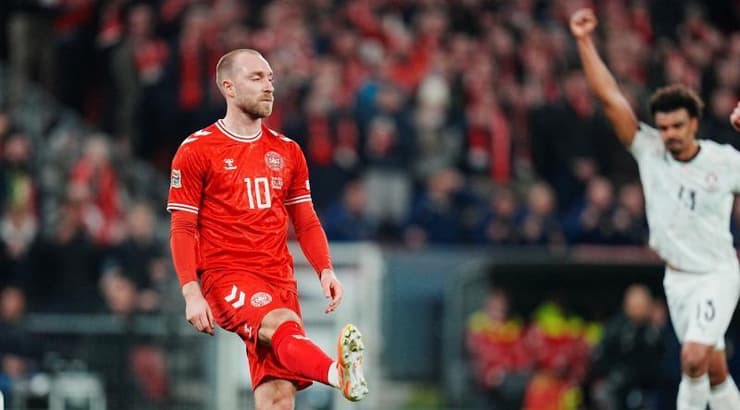 כריסטיאן אריקסן מתוסכל (רויטרס) כריסטיאן אריקסן מתוסכל