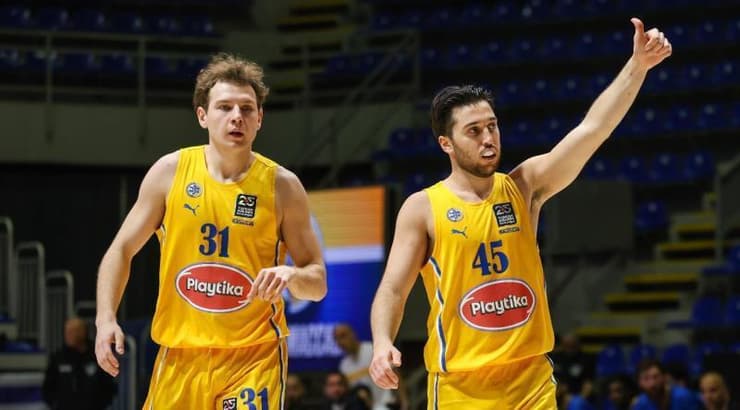 תמיר בלאט ורוקאס יוקובאיטיס (דראגן טשיץ') תמיר בלאט ורוקאס יוקובאיטיס