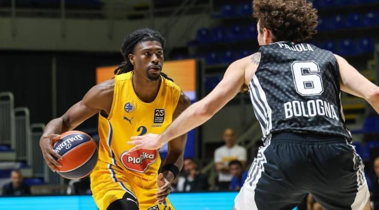 ג'ימי קלארק בפעולה (דראגן טשיץ') ג'ימי קלארק בפעולה