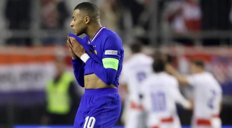 קיליאן אמבפה מתוסכל (רויטרס) קיליאן אמבפה מתוסכל