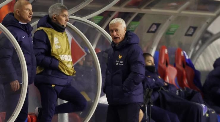 דידייה דשאן מאוכזב (רויטרס) דידייה דשאן מאוכזב