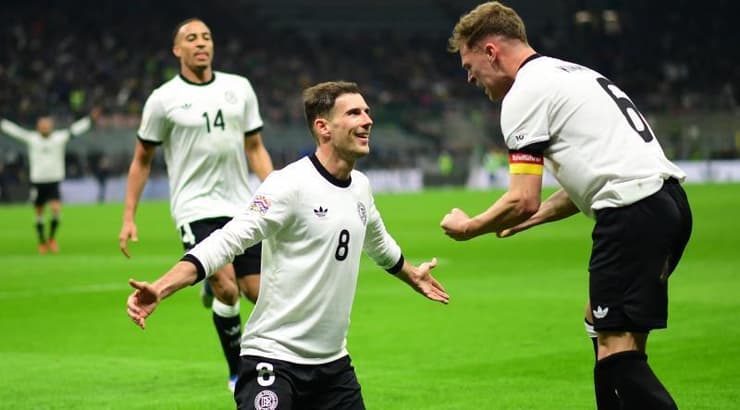 לאון גורצקה ויוזואה קימיך מאושרים (רויטרס) לאון גורצקה ויוזואה קימיך מאושרים