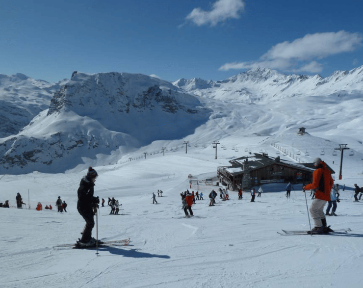 מטייל ישראלי נהרג ממפולת שלגים באתר סקי בצרפת