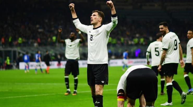 לאון גורצקה מאושר (רויטרס) לאון גורצקה מאושר