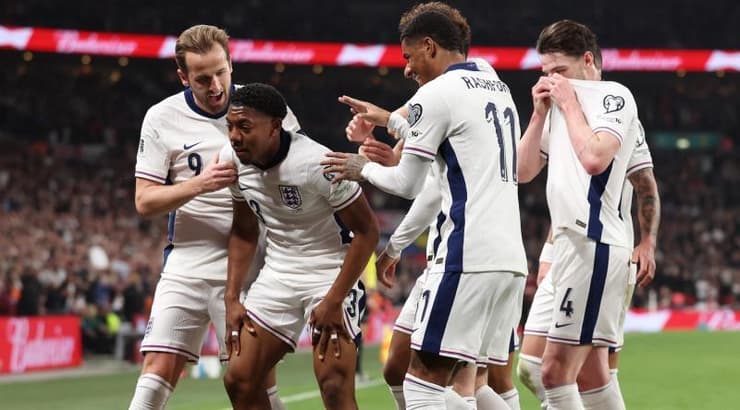 שחקני אנגליה חוגגים (רויטרס) שחקני אנגליה חוגגים