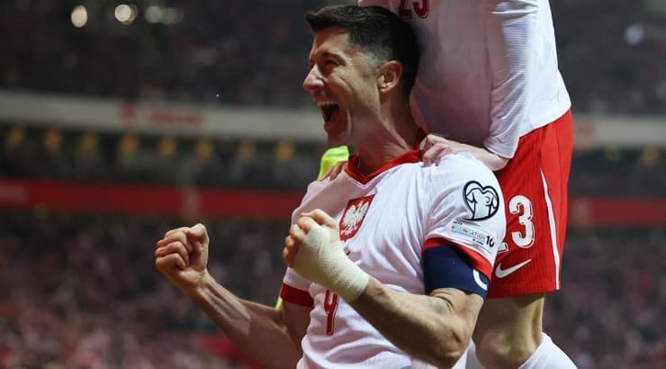 רוברט לבנדובסקי בטירוף (רויטרס) רוברט לבנדובסקי בטירוף