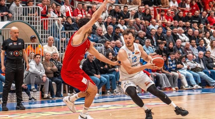 ג'ון מיקס מול תומר גינת (רועי כפיר) ג'ון מיקס מול תומר גינת