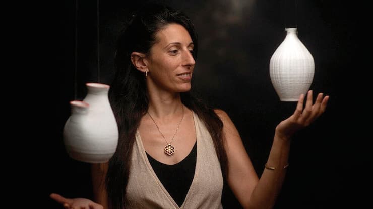 מיכל לויצקי. "האדם הוא הניצוץ"