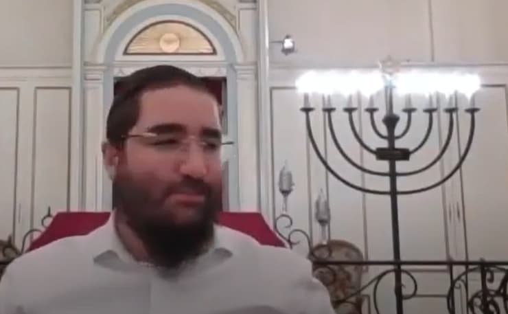 הרב אריה אנגלברג (צילום: מתוך ערוץ היוטיוב של הרב אריה אנגלברג) הרב אריה אנגלברג