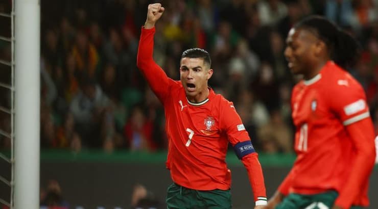 כריסטיאנו רונאלדו חוגג (רויטרס) כריסטיאנו רונאלדו חוגג