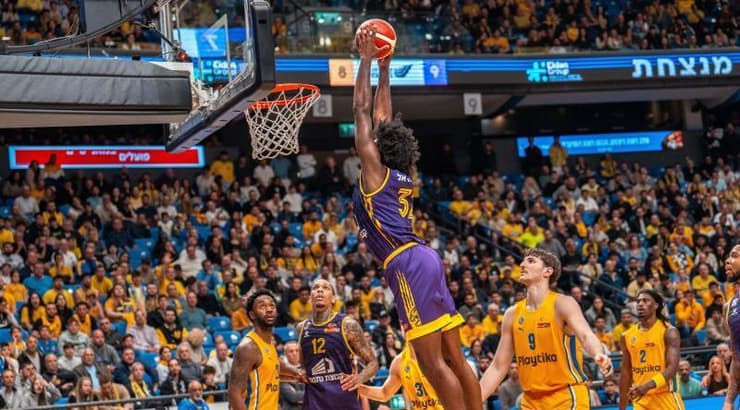 ג'סטין אלסטון מטביע