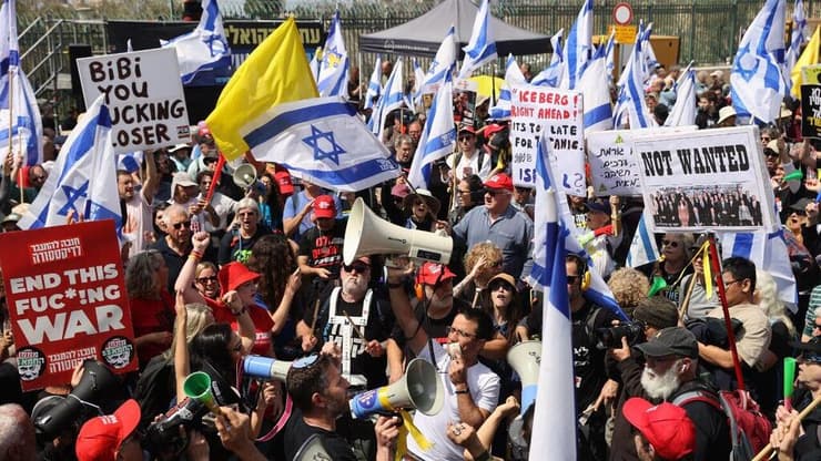 צעדה והפגנת ענק נגד הדחת היועמ"שית בירושלים