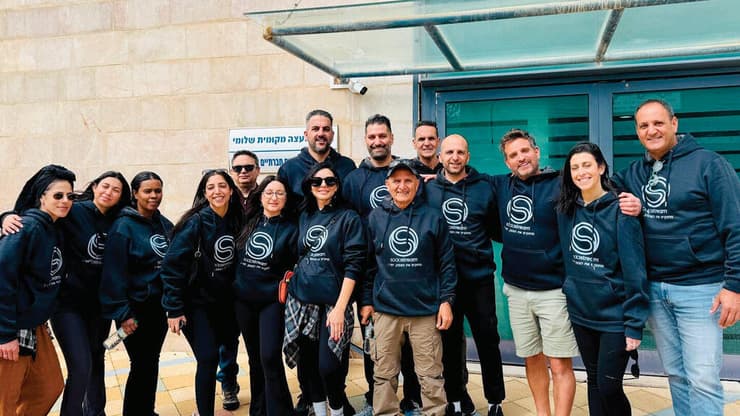 שלומי בכר, מנכ"ל סודהסטרים ועובדי סודהסטרים מתנדבים