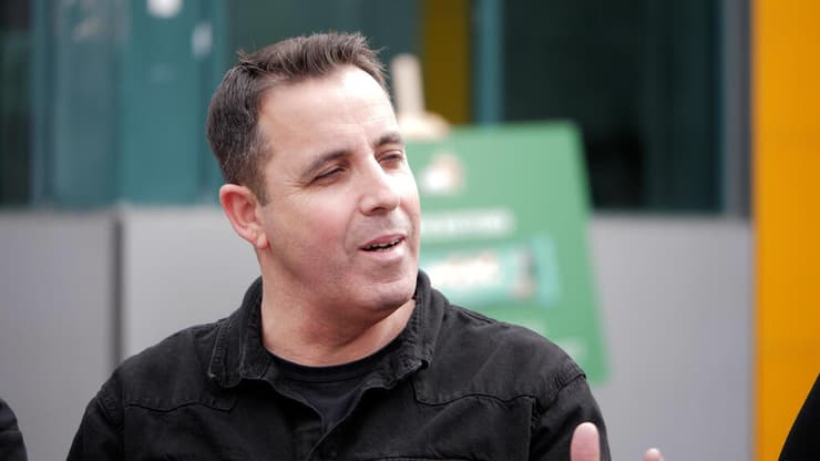 מהמשטרה לייצור ממתקים: "אדרנלין מסוג אחר". חיים זפרני, מנהל תחום ייצור במפעל (ירון שרון) חיים זפרני, מנהל תחום ייצור במפעל הממתקים של שטראוס