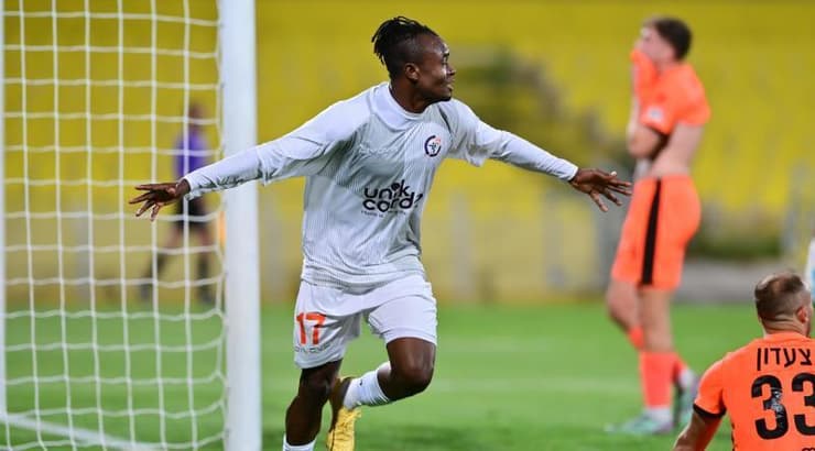 קינגסלי חוגג את השוויון (חגי מיכאלי) קינגסלי חוגג את השוויון