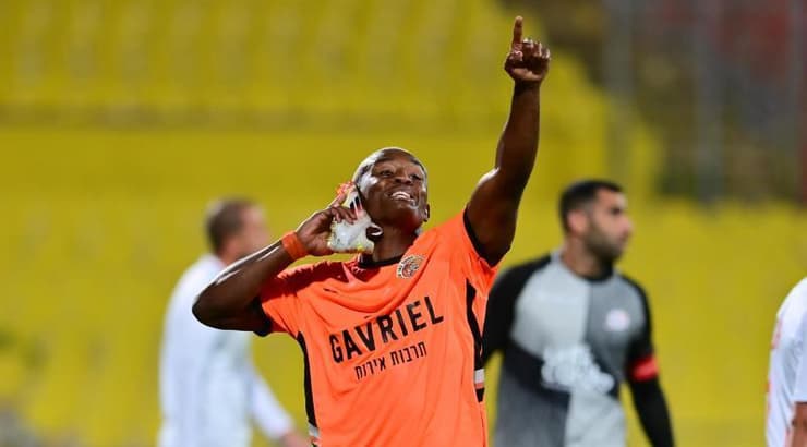 קליי חוגג (חגי מיכאלי) קליי חוגג