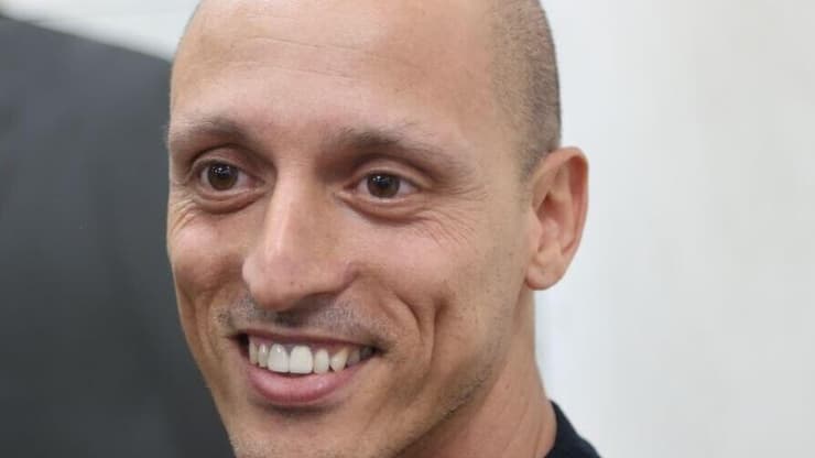 עמיחי בן שלוש בדיון הארכת מעצרו (צילום: מוטי קמחי) עמיחי בן שלוש בדיון הארכת מעצרו