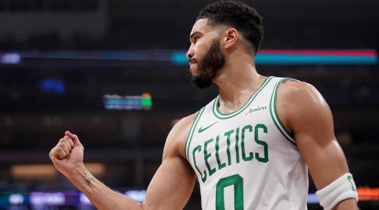 ג'ייסון טייטום מרוצה (רויטרס) ג'ייסון טייטום מרוצה