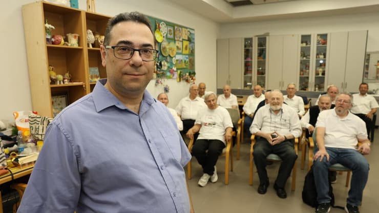 אילן אנטיקולי, מנהל מרכז השיקום של אגודת עזרה למרפא בבני ברק