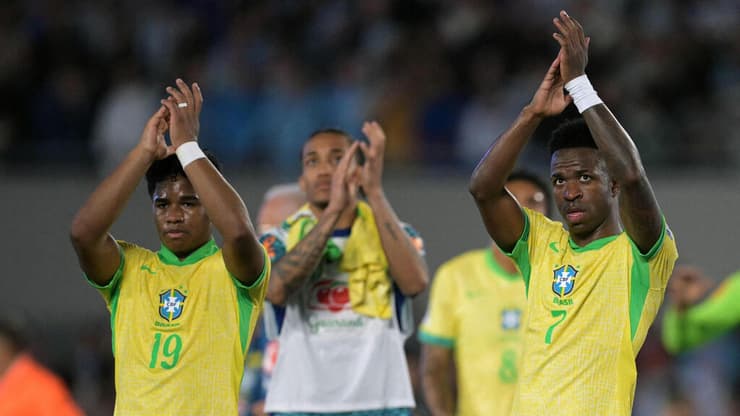 ויניסיוס ואנדריק מודים לקהל