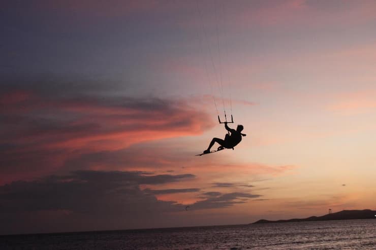 גולש קייט מתעופף באוויר