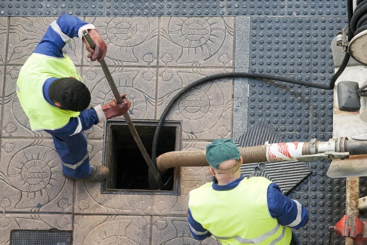 לעומת אירופה, בישראל אין מידע זמין שפורסם לגבי הימצאות סמים בביוב (צילום: Shutterstock) ביוב