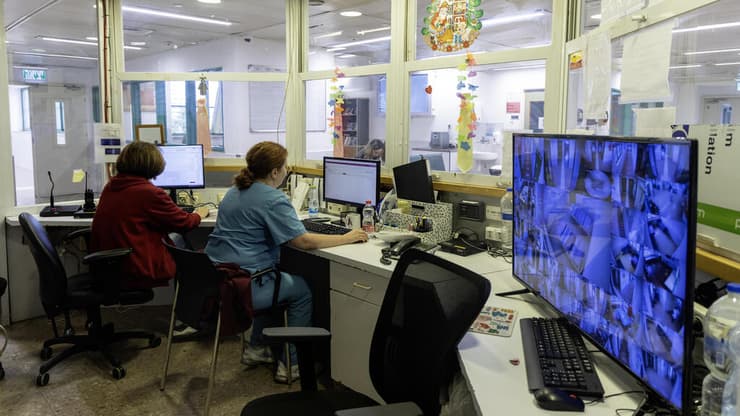 תחנת אחיות בבית החולים אברבנאל