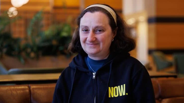 כפר המכביה לנה טרופנוב