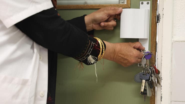 הכניסה למחלקת נשים סגורה בבית החולים אברבנאל