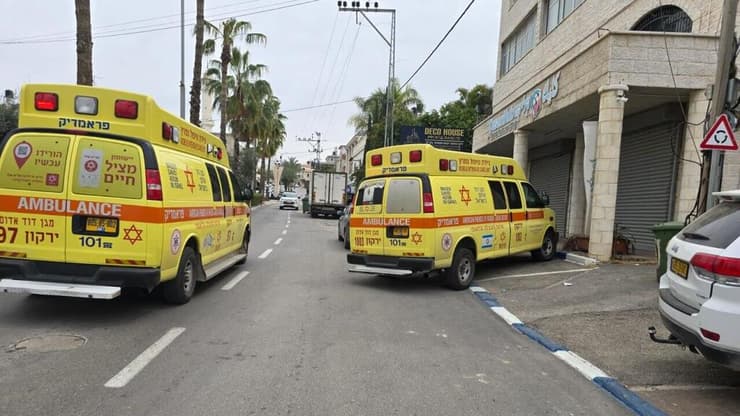 3 צעירים אותרו במבנה מחוסרי הכרה עם חשד להרעלה בכפר קאסם