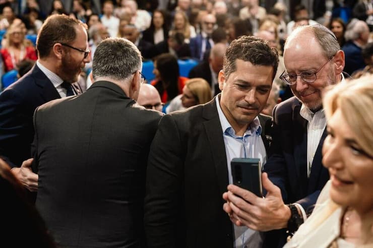 כנס של הוועידה הבינלאומית למאבק באנטישמיות, בסימן "שגרירים של אמת"