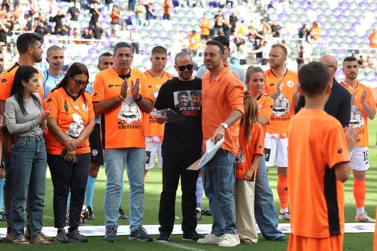 ירדן ועובד במהלך הטקס 