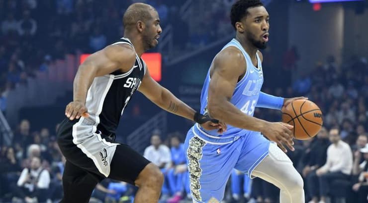 דונובן מיטשל מול כריס פול