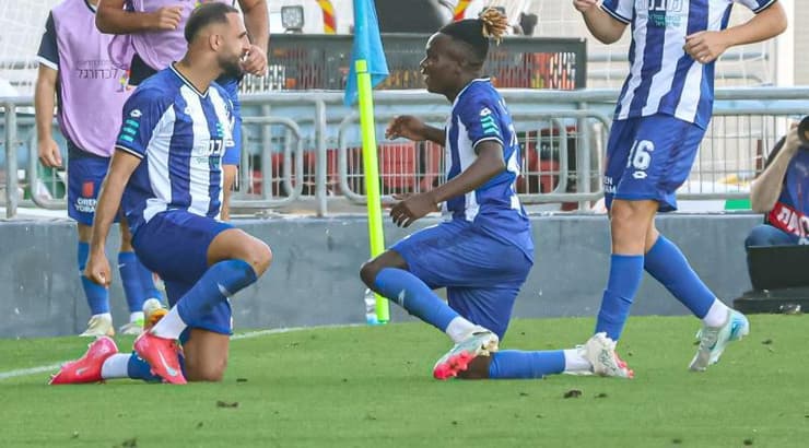 צ'אפיוקה סונגה חוגג עם אליאן רוחנא