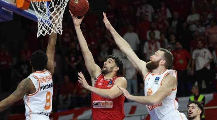 תומר גינת מול הגנת ולנסיה