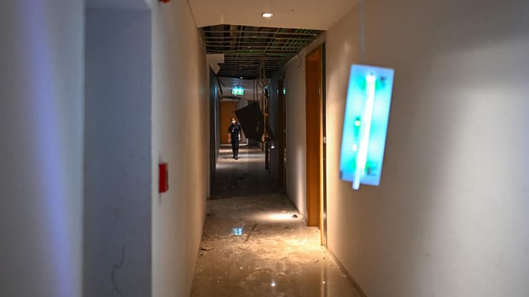 בנגקוק תאילנד מסדרון הרוס ב בניין רב קומות אחרי רעידת אדמה