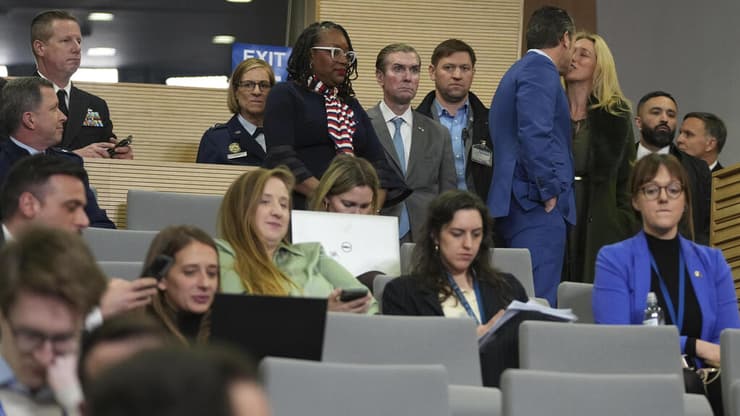 פיט הגסת' ואשתו ג'ניפר הגסת'