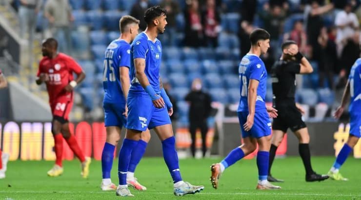 שחקני מכבי פתח תקווה מתוסכלים