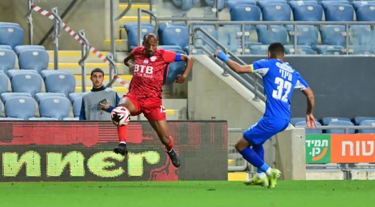 מנשה זלקה בפעולה