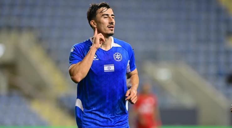 אלון אזוגי מרוצה