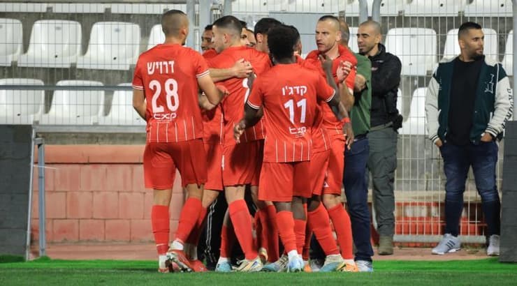 שחקני סכנין חוגגים (חג'אג' רחאל) שחקני סכנין חוגגים