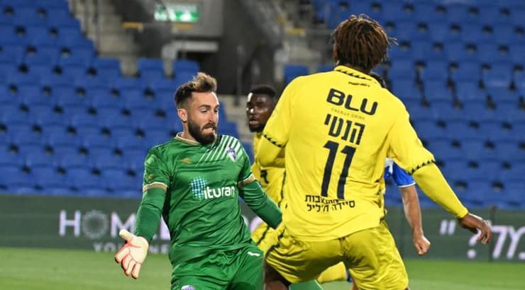 אזקיאל הנטי סוחט הצלה ממתן זלמנוביץ'