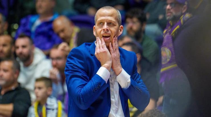 שמוליק ברנר (רועי כפיר) שמוליק ברנר